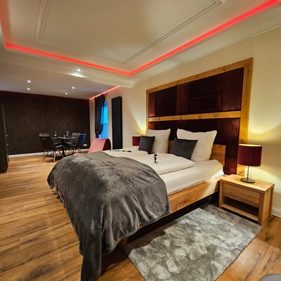Black Rose Apartment 